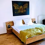 Lehnerwirt Apartman *
